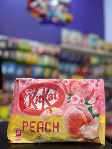 Kit Kat Peach Family Bag (Japan)